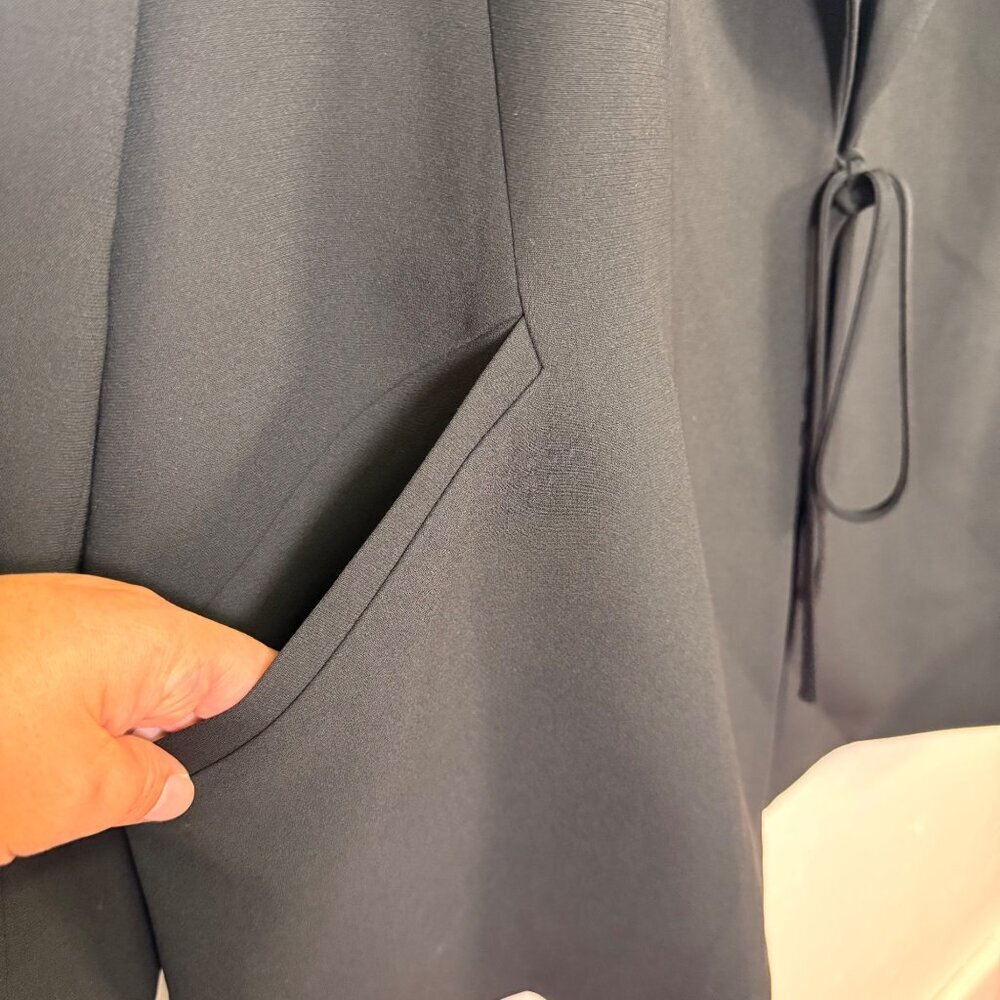 LAFAYETTE 148 Black Tie front Blazer Size 22W  Pockets Minimalist Professional - Picture 3 of 14